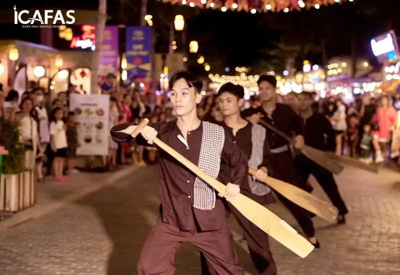 Biểu diễn nghệ thuật lấy cảm hứng từ các khu chợ vùng miền Tây Nam Bộ